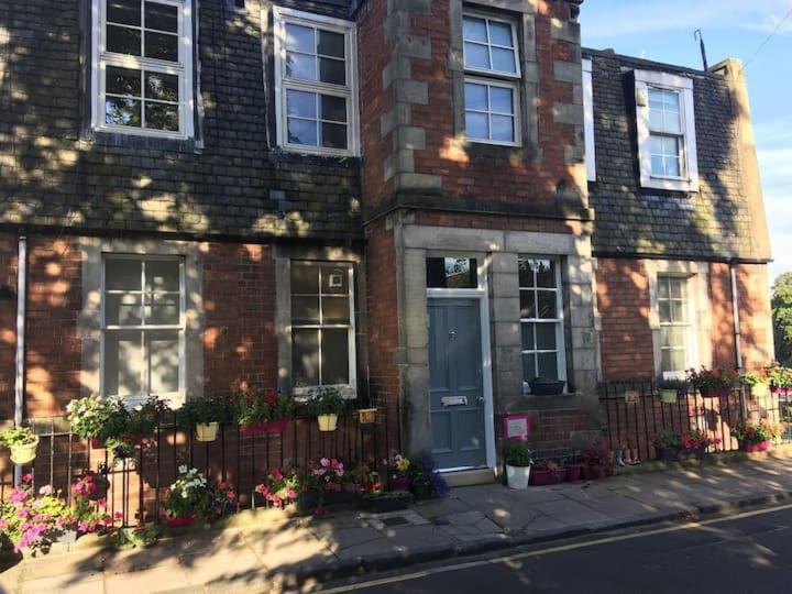 Beautiful Scandi-Inspired One Bed In Stockbridge Edynburg Zewnętrze zdjęcie